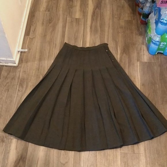 Ralph Lauren Dresses & Skirts - Ralph Lauren Long Skirt 100% Wool USA made